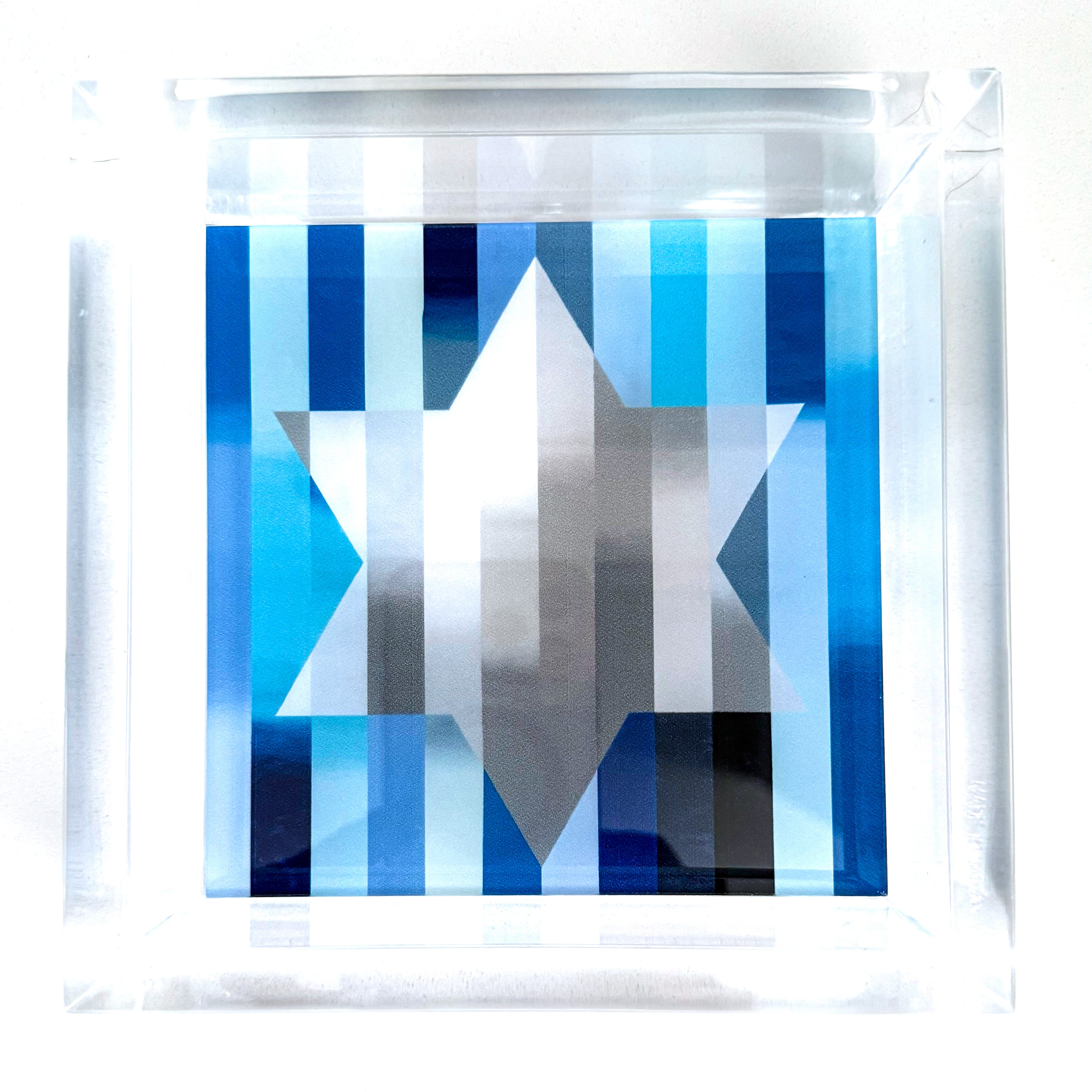 6"X6" Acrylic tray with one insert of your choice included